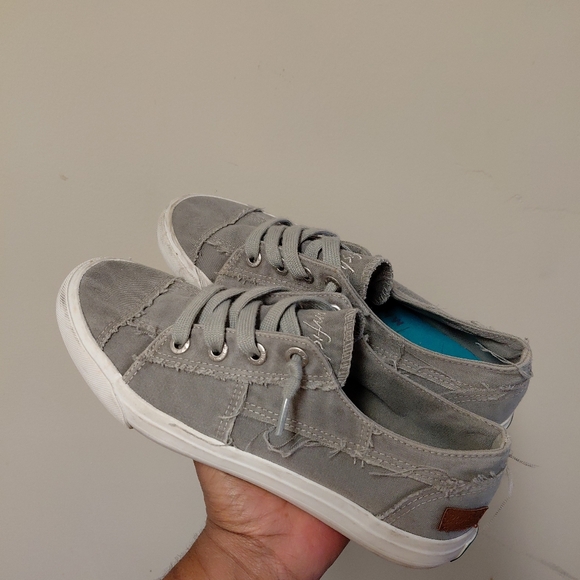 Blowfish Malibu Shoes - Blowfish Malibu Women's Gray Distressed Casual Canvas Sneakers Size 8